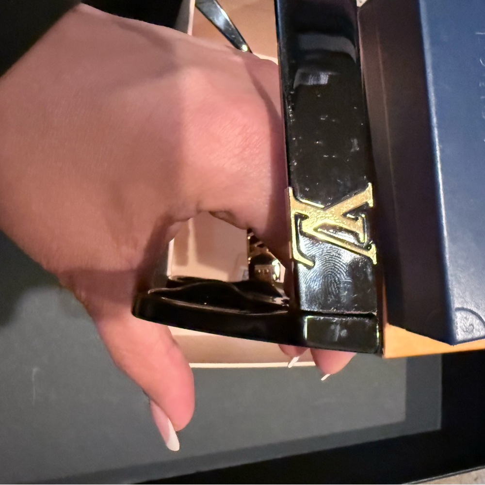 Louis Vuitton Square Cat Eye Sunglasses - Black - Picture 5 of 7